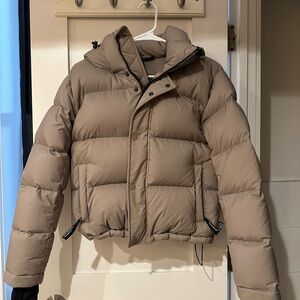 Aritzia The SuperPuff Shorty in Taupe, size 2XS